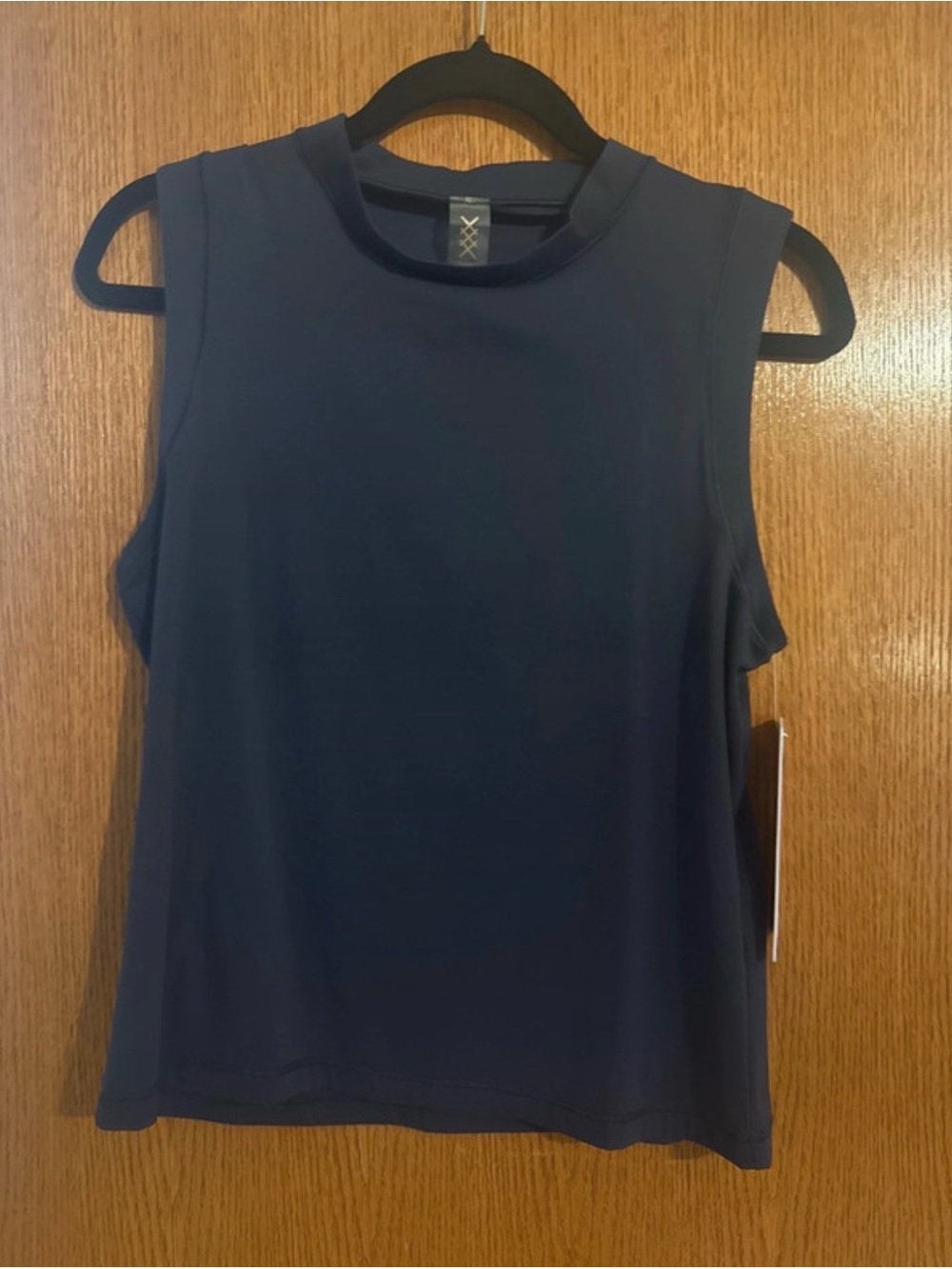 RHONE Women’s Navy Sleeveless Mock-Neck Tank size XL New with Tags!